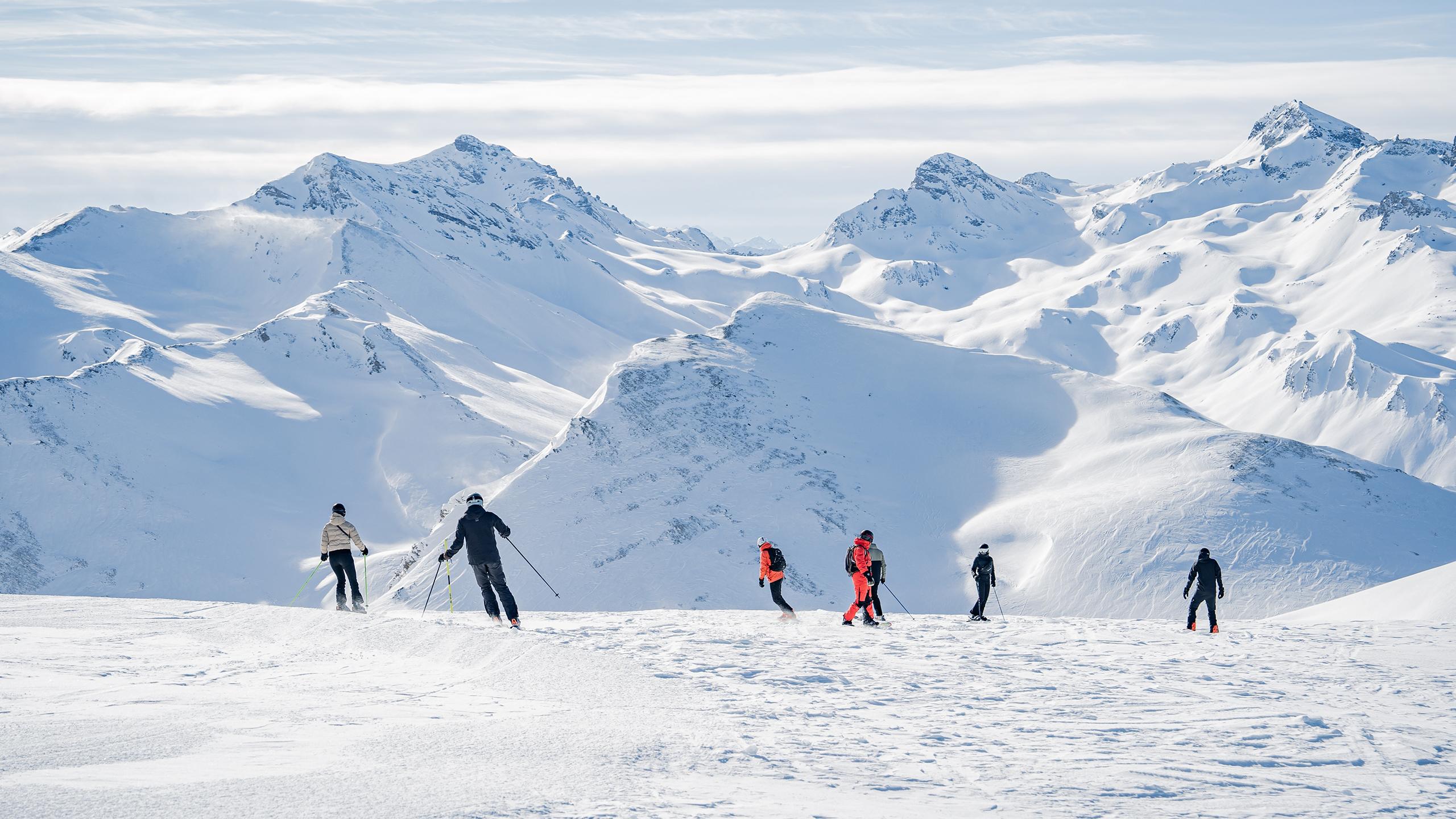 Ski alpin sur les pistes de Savoie et de Haute-Savoie