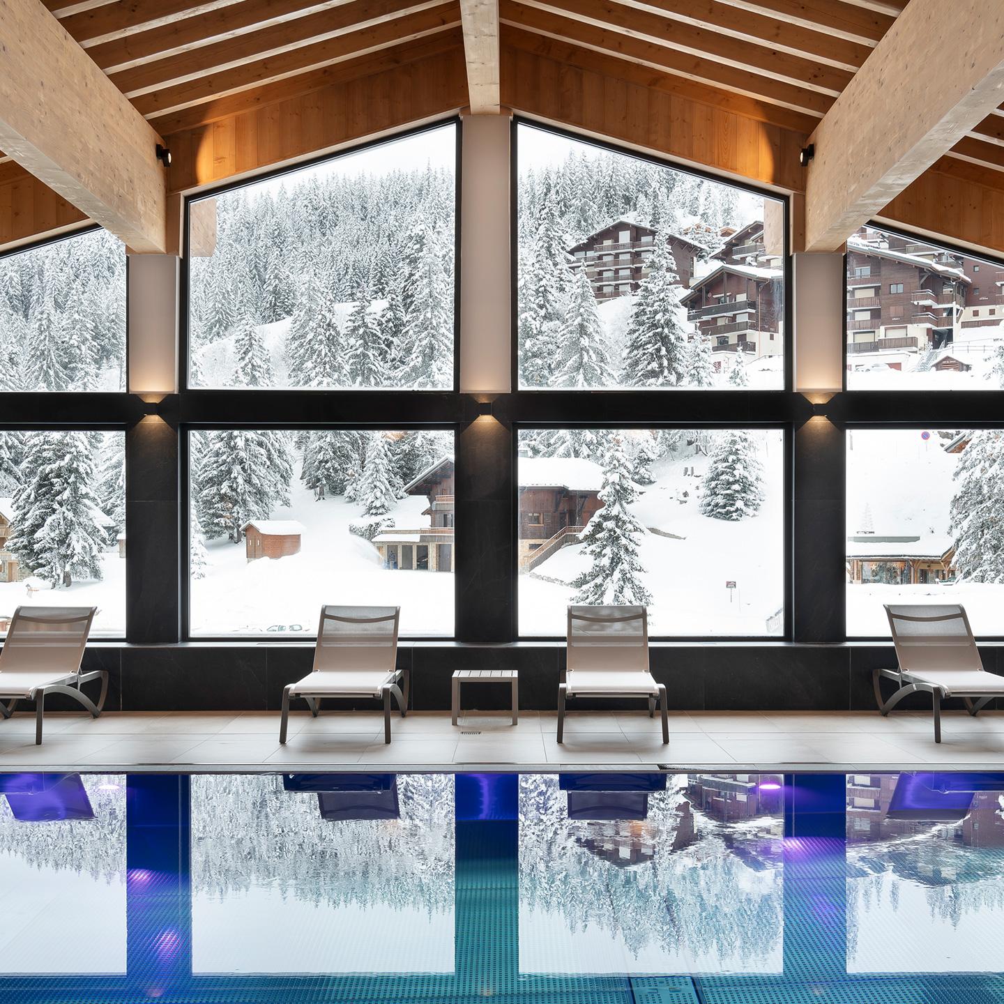 Piscine chauffée du Hameau de l'Ours à Manigod La Croix Fry