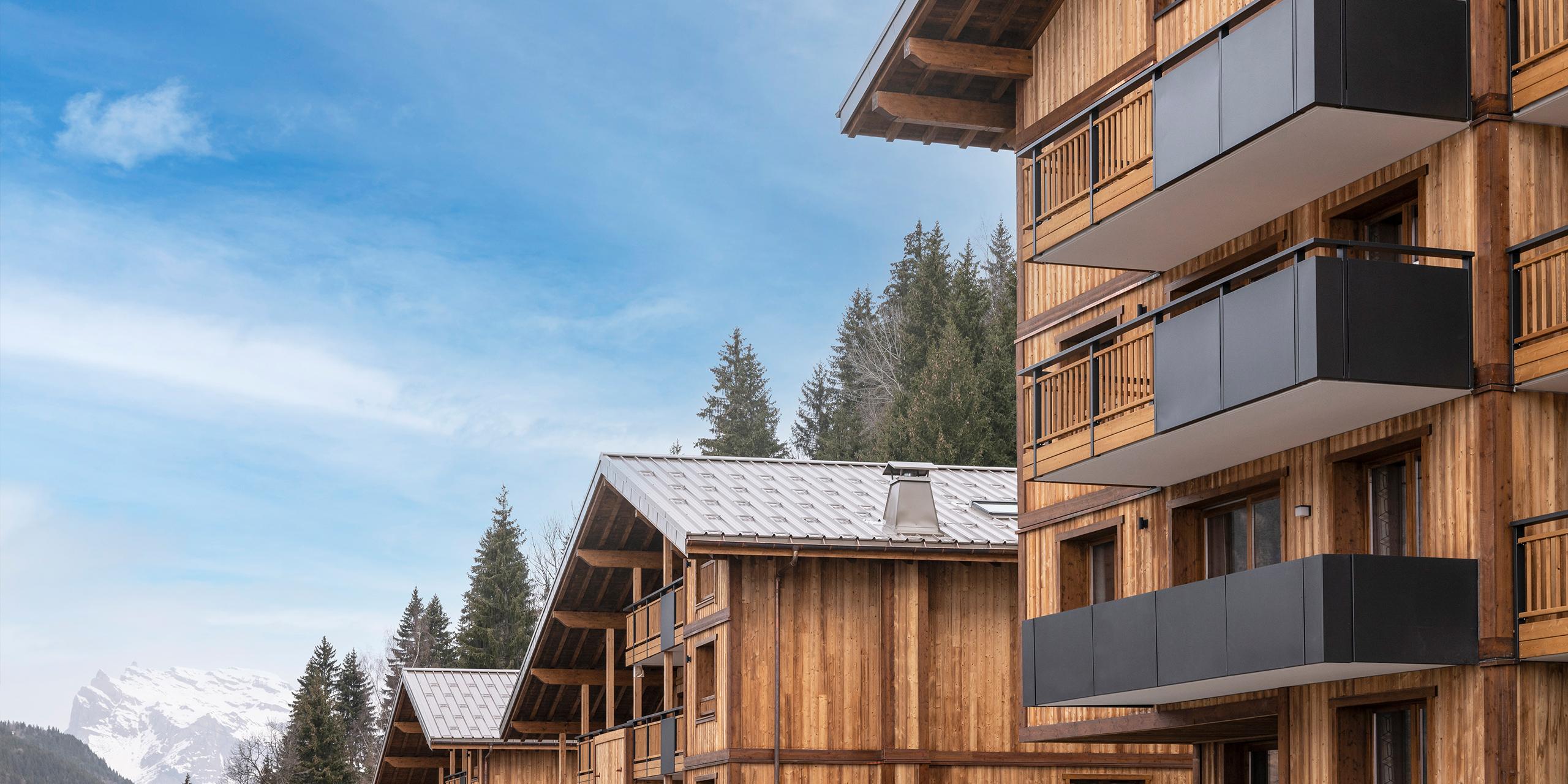 Vue extérieure de la résidence Chalets Láska aux Contamines-Montjoie