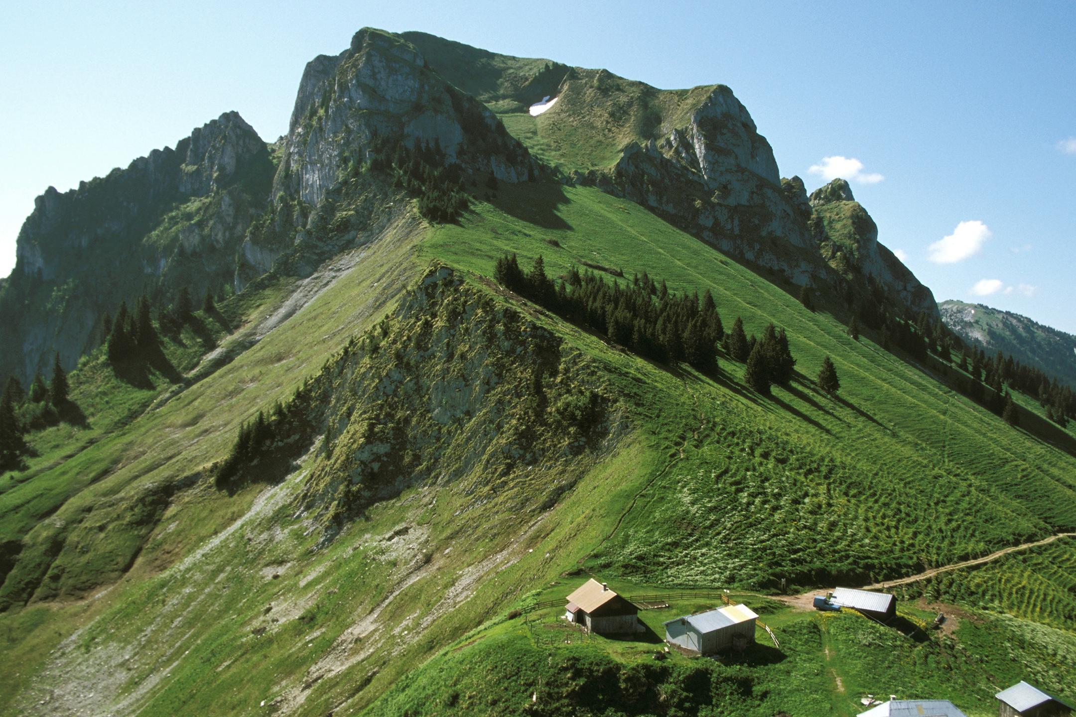 Montagne du massif du Chablais au Printemps 