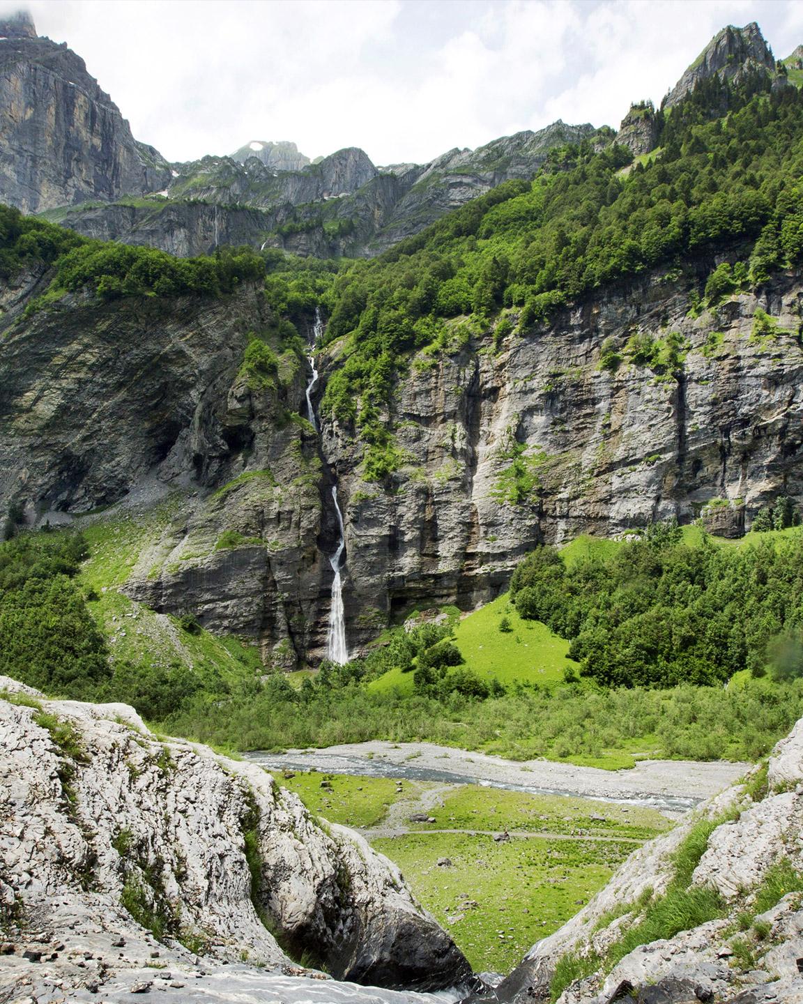 Photo du cirque de sixt fer à cheval au printemps 