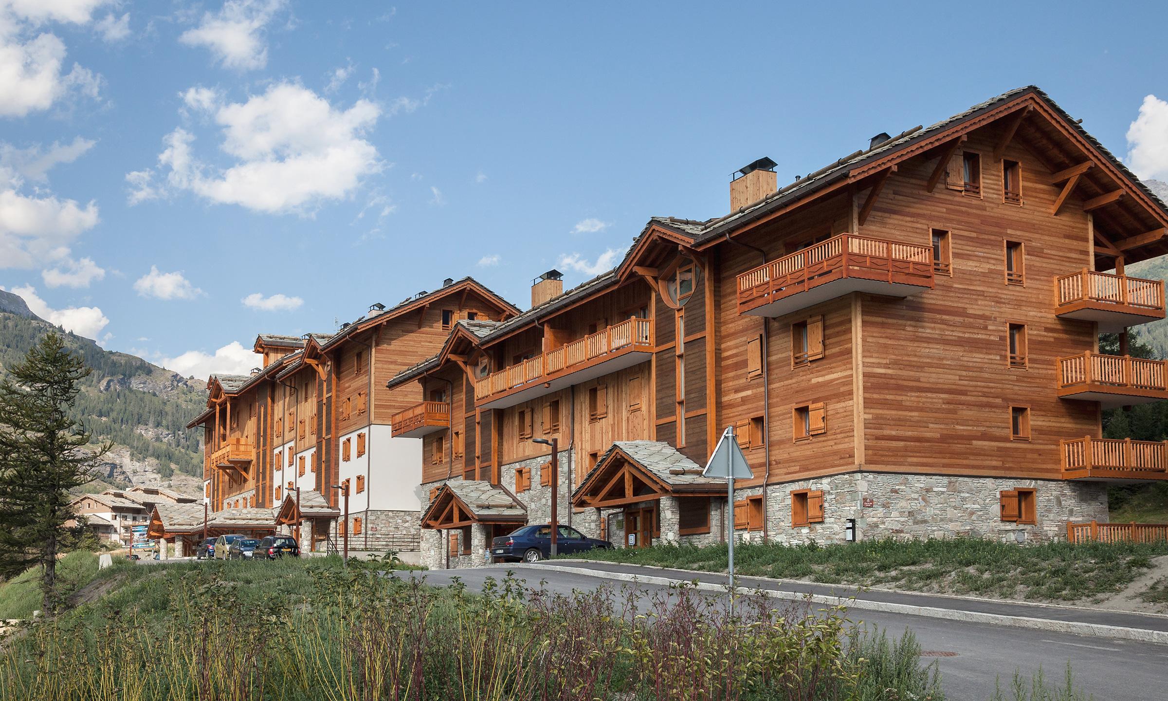 Vue extérieure de la résidence Chalets de Flambeau à Val-Cenis